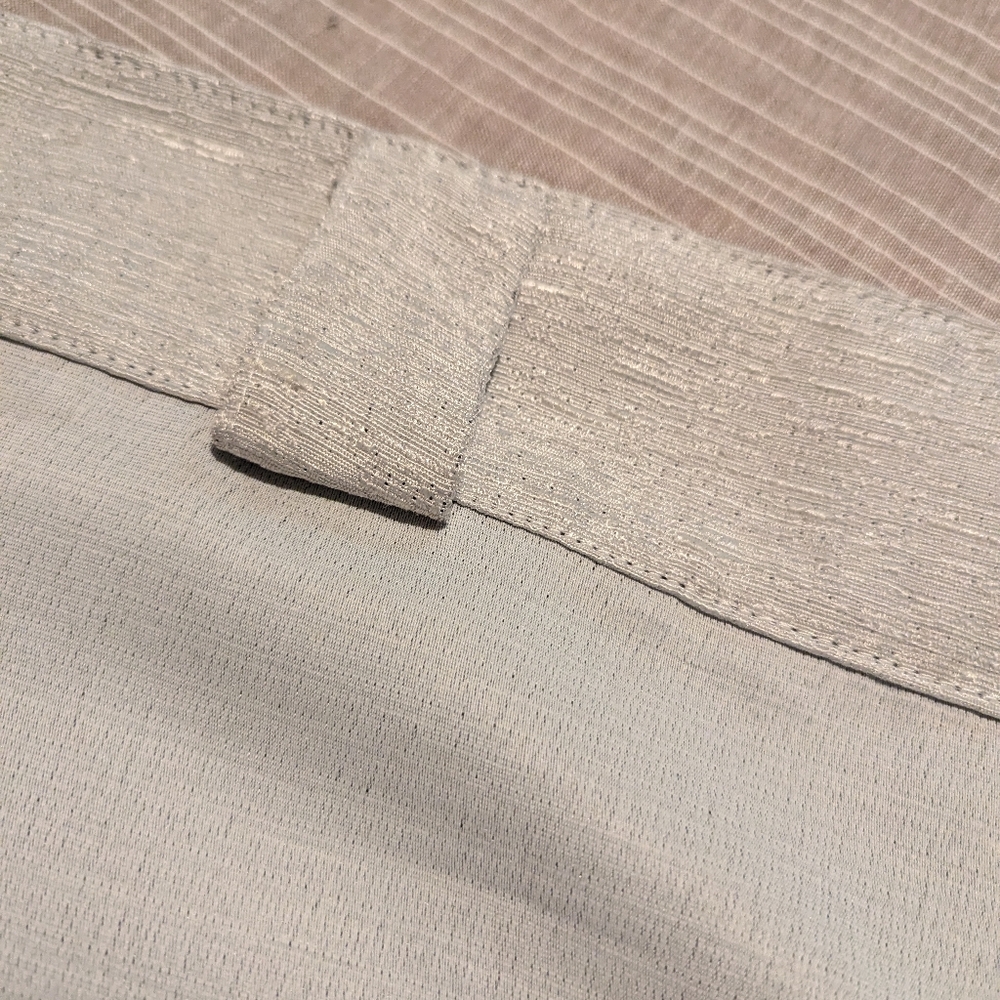 Lauren by Ralph Lauren lined light grey curtain panel - Picture 3 of 6